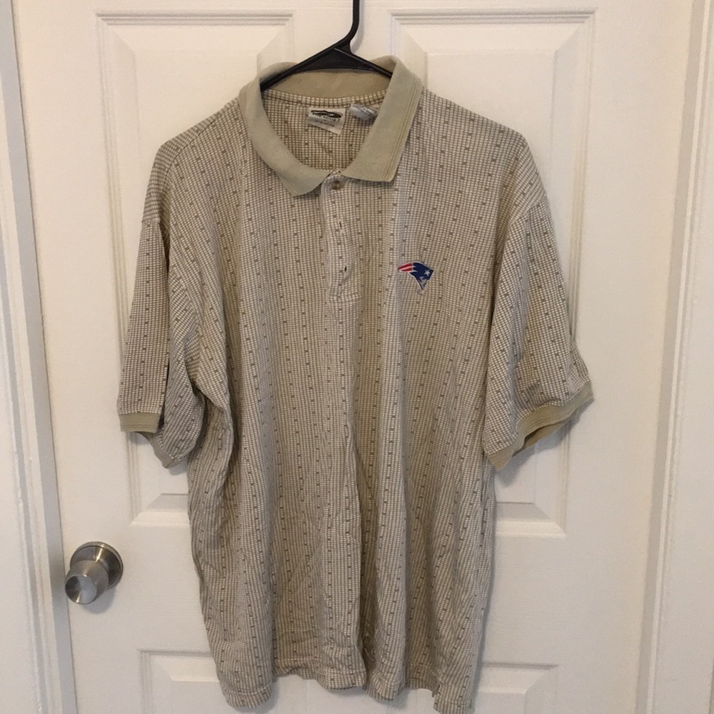 New England Patriots Men’s Large Polo